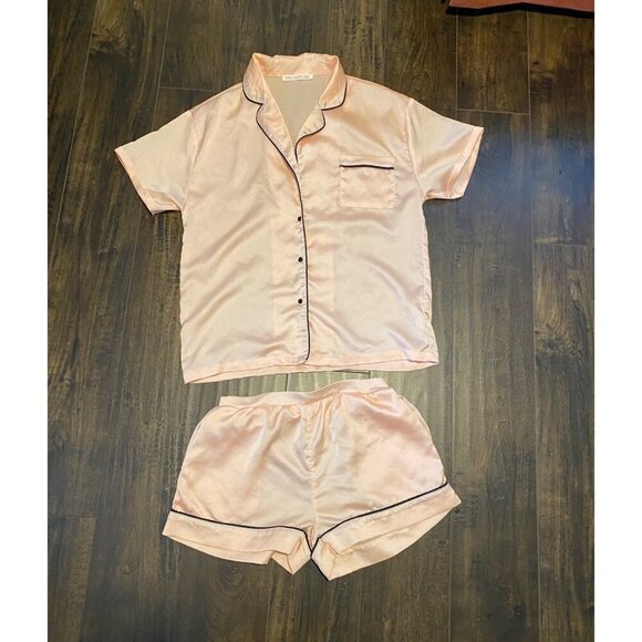 Park Adelyn Other - Park Adelyn Womens Satin Pajama Set Top & Shorts Black Piping Detail Glam Cozy